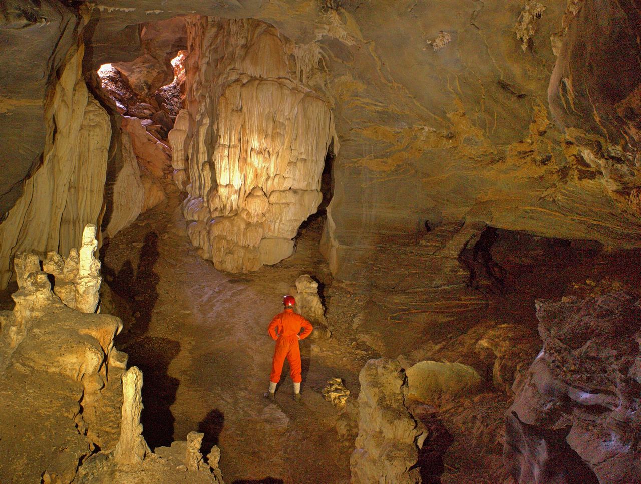  NewtonCast #81  A redescoberta da caverna Lapa de Quatro Bocas